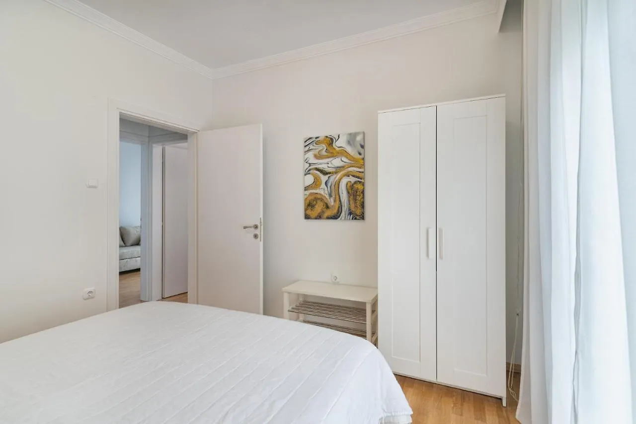 White Suite Armonia Thessaloniki Griechenland